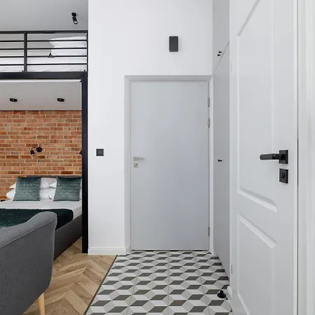 Graphite Apartment With Balcony By Square - Old Town كراكوفيا