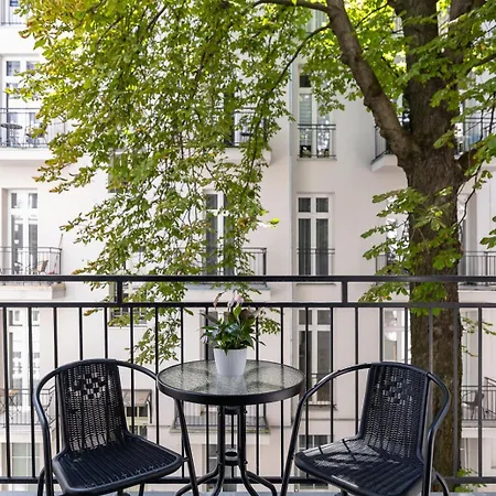 Graphite Apartment With Balcony By Square - Old Town