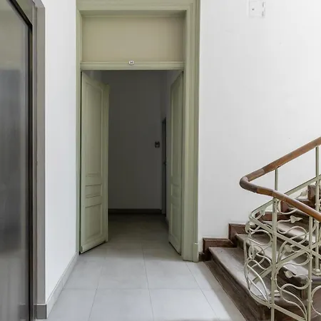 Graphite Ap With Balcony By Square - Old Town Apartment *